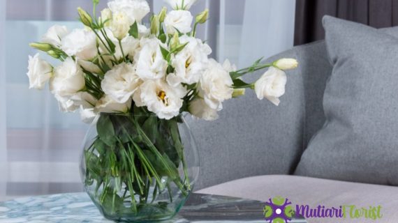 Rangkaian Bunga Meja Mawar Krisan Aster Sentuhan Elegan untuk Ruangan Anda
