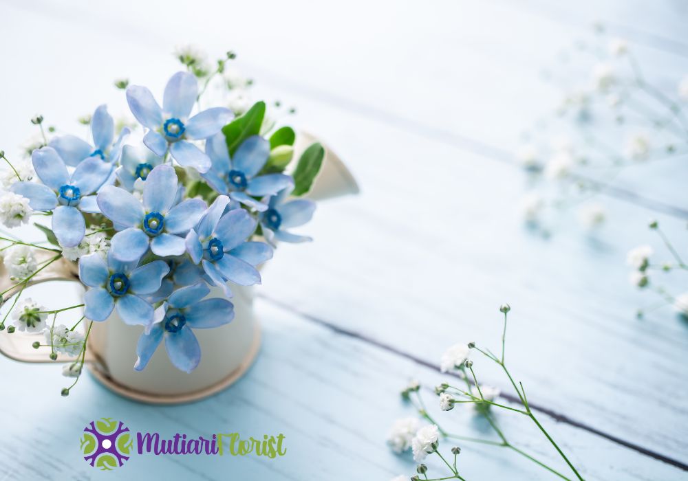 Buket Bunga Warna Biru Simbol Keanggunan dan Keunikan dalam Sebuah Rangkaian