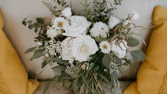 Bouquet Bunga Lily Putih Elegansi dan Makna Mendalam